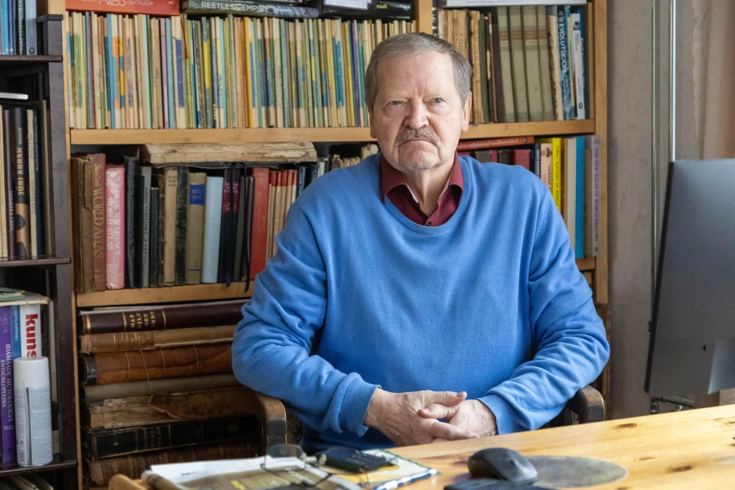 Politoloog Rein Toomla näeb, et Eesti poliitikamaastikule mahuks veel üks konservatiivsete vaadetega partei, ning arvab, et EKREst lahkujad võiksid selle koha täita.