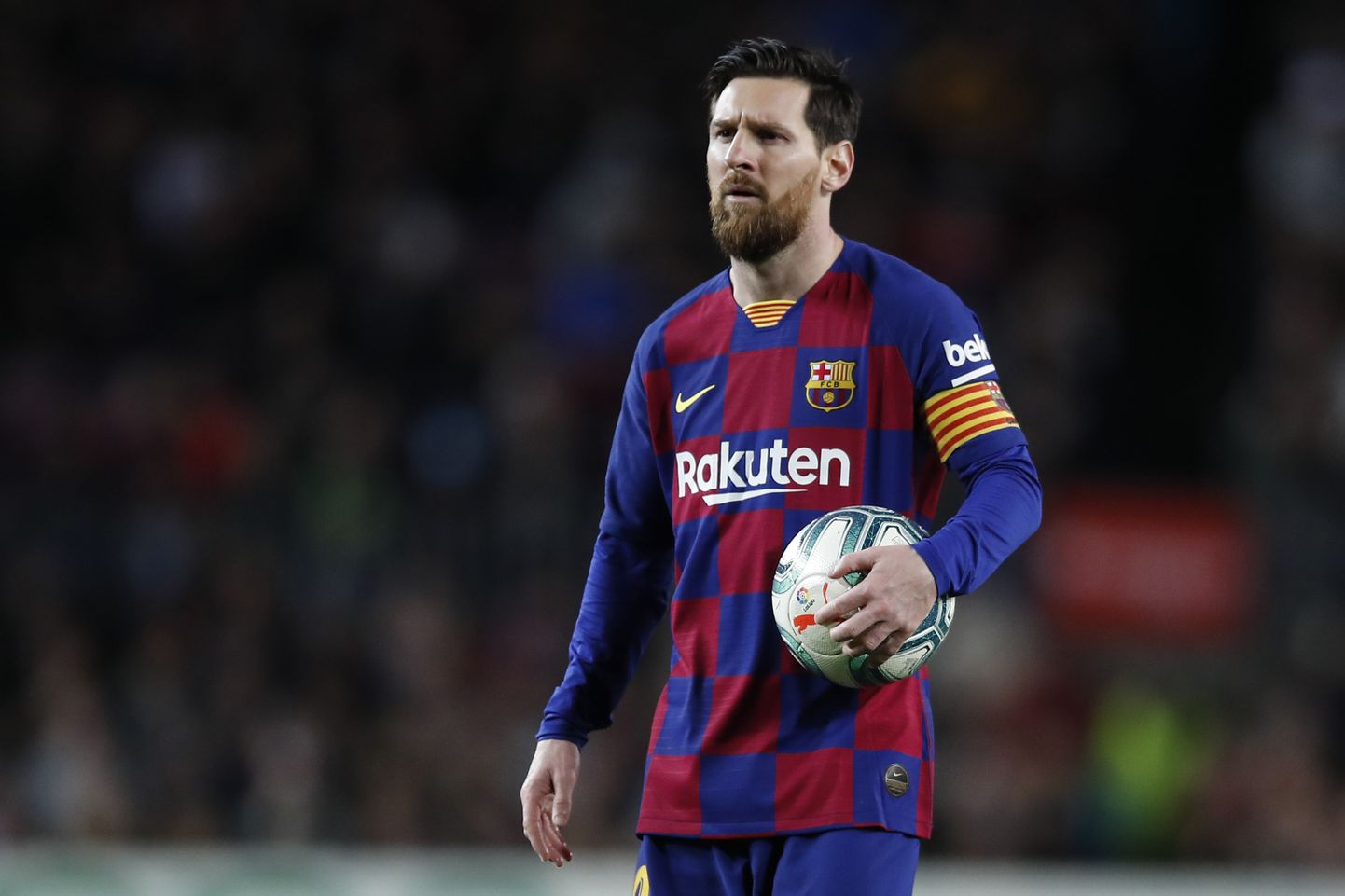 Lionel Messi leppis suure palgakärpega.