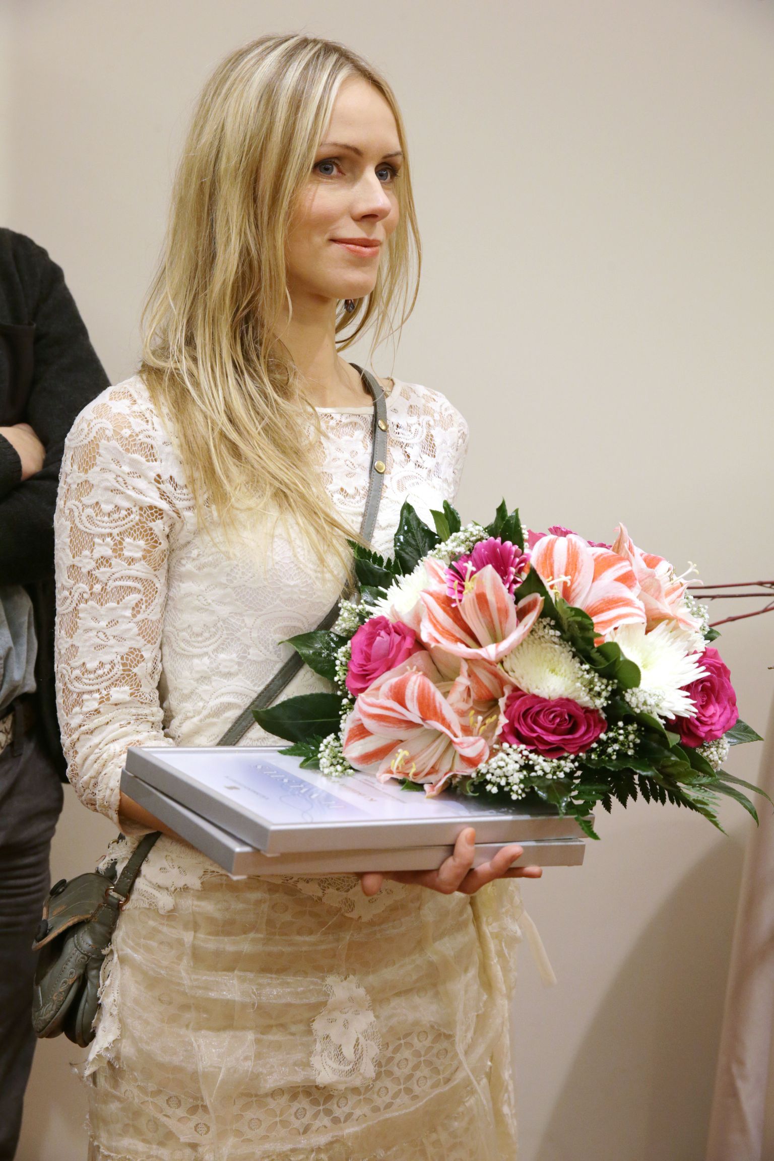 Tartu linnakirjaniku esimene stipendium määrati luuletaja ja kirjanik Kristiina Ehinile. 2014. aastal tehtud fotol võttis Ehin vastu kultuuripreemia, mis määrati filmi «Mandariinid» tegijatele.