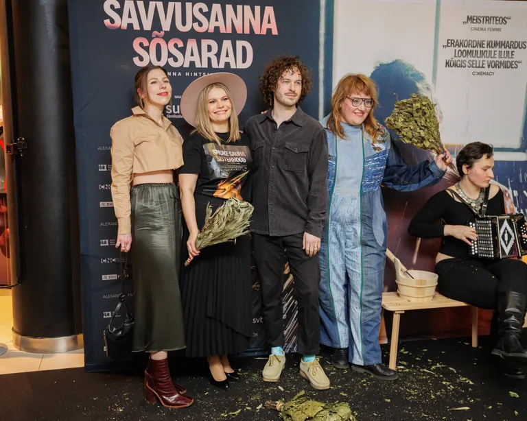 «Savvusanna sõsarad» esilinastus Coca-Cola Plazas.