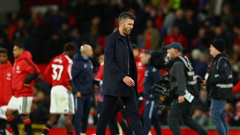 Manchester Unitedi järjekordse ebaõnnestumise järel ripub peatreeneri kohal taas kirves