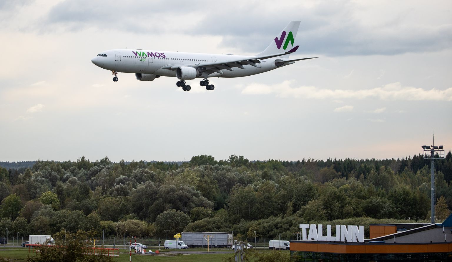 Lennuk Tallinna lennujaamas