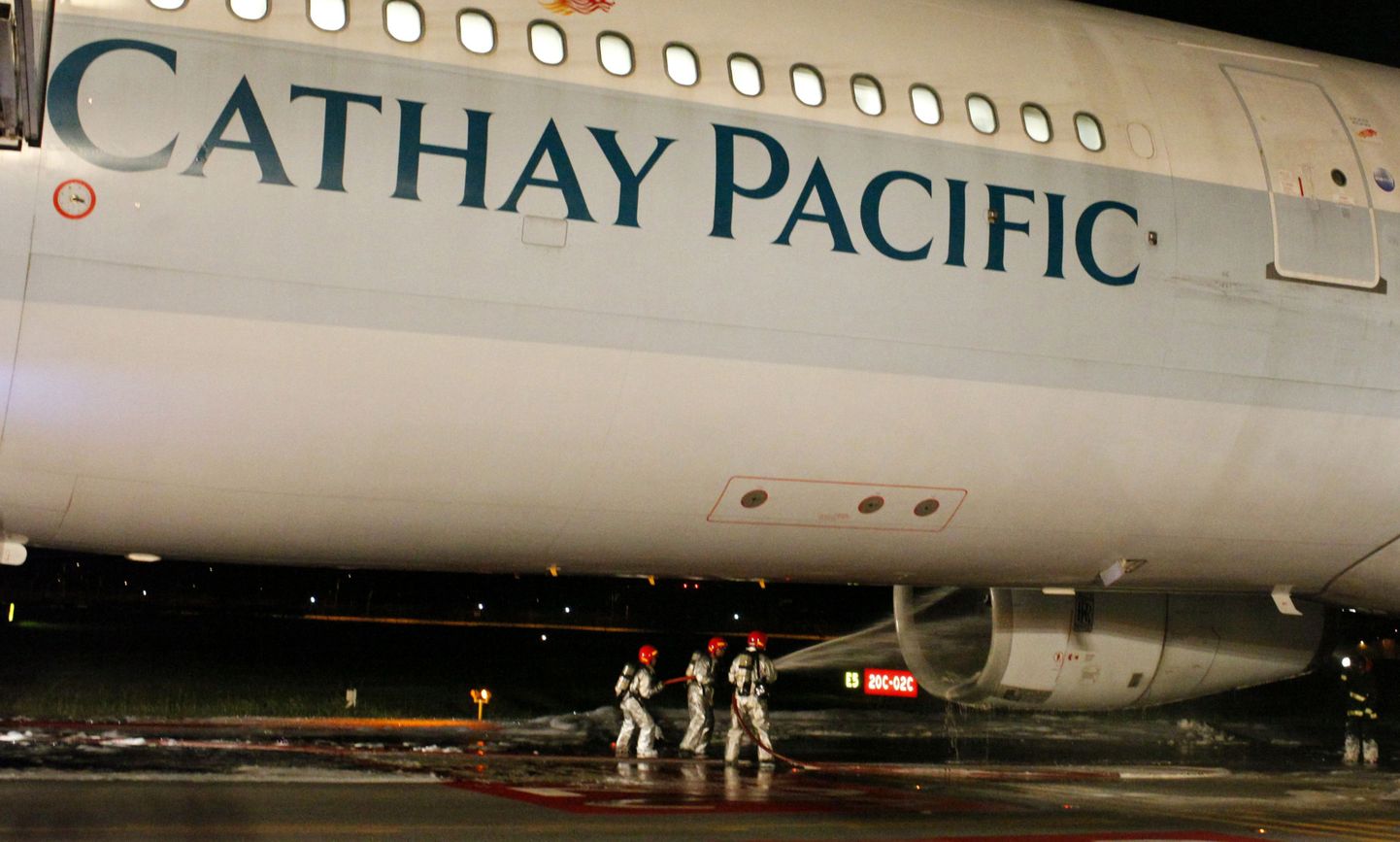 Самолет авиакомпании Cathay Pacific.