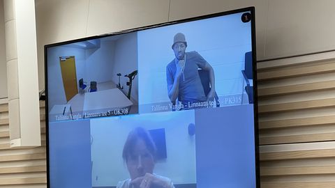 VIDEO KOHTUST ⟩ Koolitüdruku vägistanud sudaanlasest taksojuht soovib vabadusse: trellide taga muutis ohtlik vägistaja juba nime