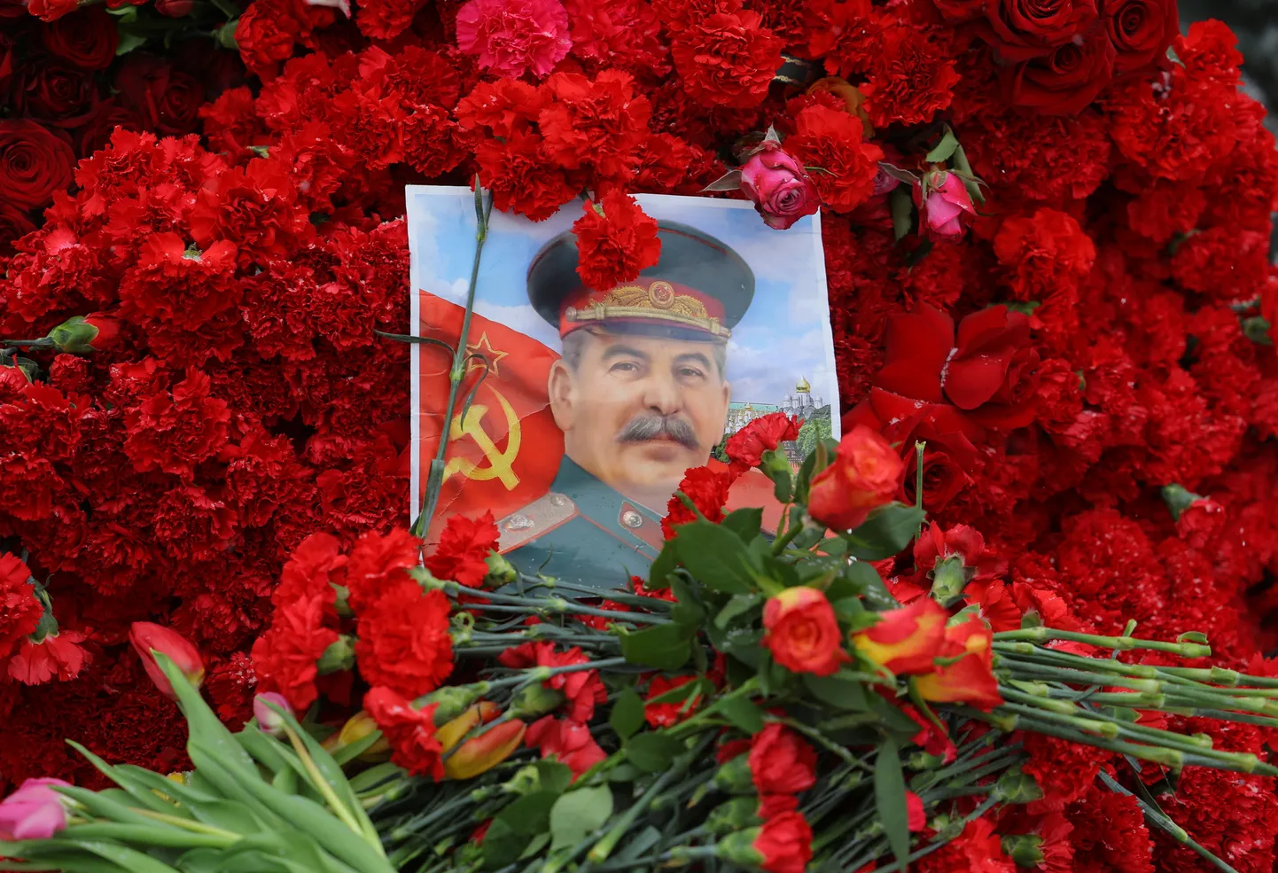 Могила Сталина на Красной площади в Москве в день 70-летия смерти советского диктатора, 5 марта 2023 года.