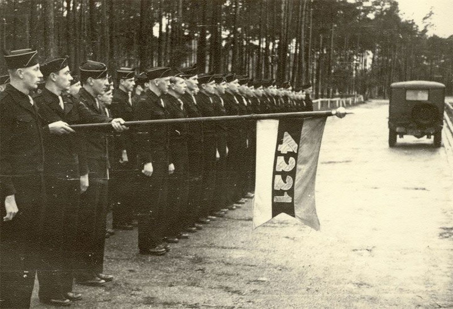 Vahikompanii 4221: Nürnbergis natsi-Saksamaa liidreid valvanud Eesti mehed.