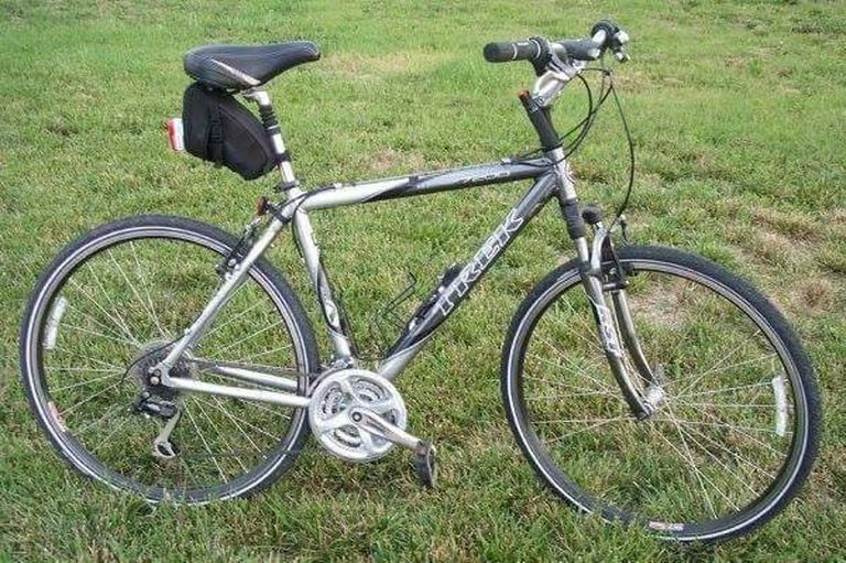 Pärnus Väike-Kuke tänaval varastati kortermaja keldriboksist jalgratas Trek 7100.