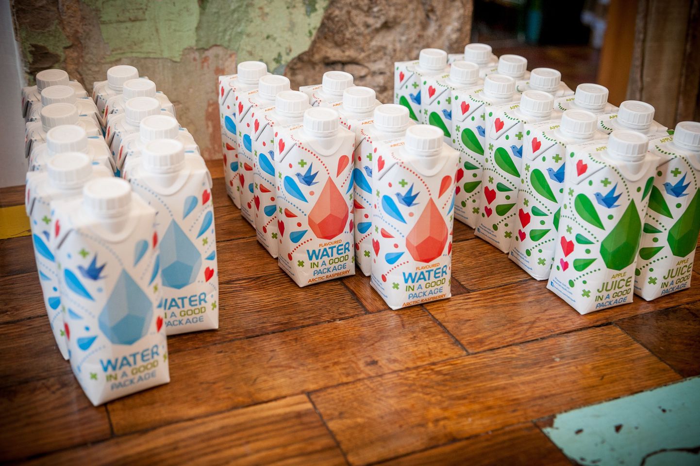 Tetra Pak alustas teavituskampaaniaga «Hea pakendamine heaks eluks» ja pildil on kartongpakendis joogid.
