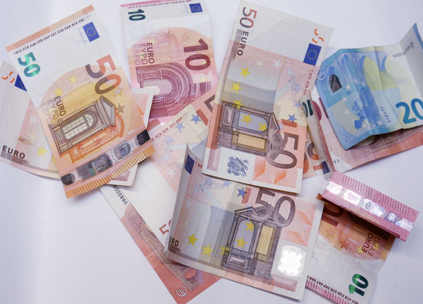 Noortetreenerite brutopalk tõuseb 150 eurot.