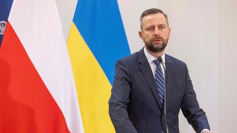 Polijas aizsardzības ministrs aicina Ukrainu dronu uzbrukumos precīzāk izvēlēties savus mērķus