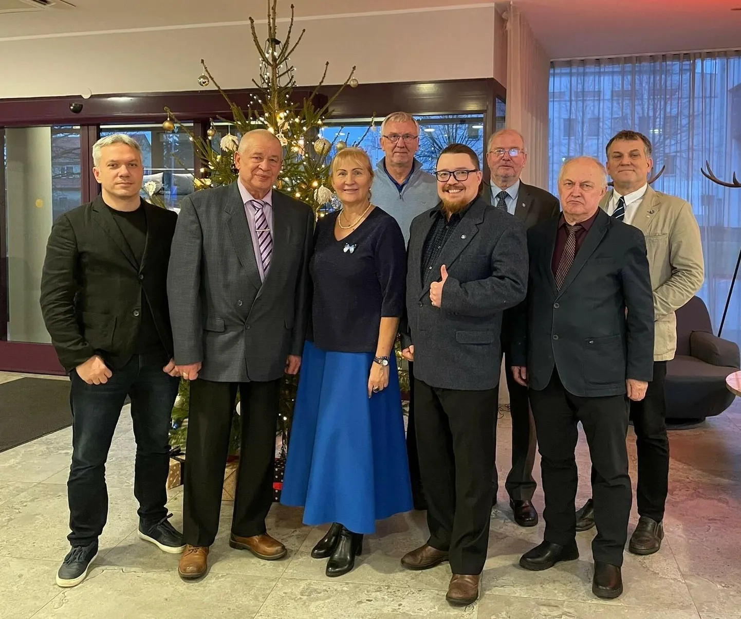Keskerakonna fraktsiooniga, kuhu juba kuulusid Andrei Korobeinik, Avo Keel, Hillar Talvik, Jüri Kirss ja Vladimir Zemljannikov, liitusid nüüd Helle Kullerkupp, Edmond Penu ja Arvi Karotam.