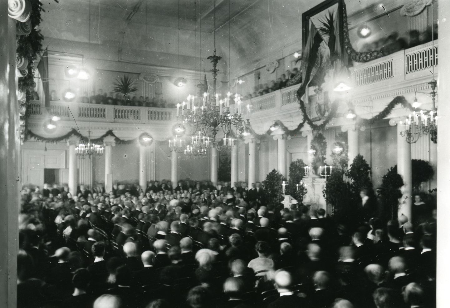 Rahvusülikooli loomise aktus 1. detsembril 1919.