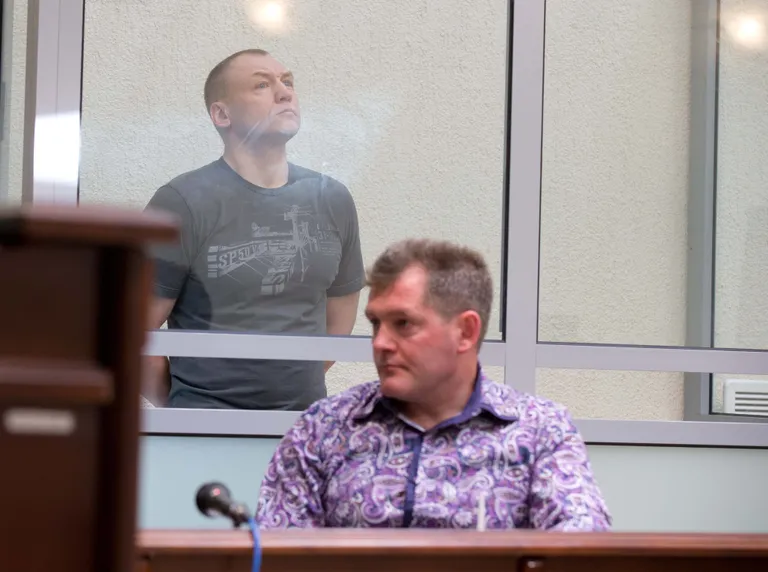 Eston kohvri kohtuprotsess Pihkvas / Liis Treimann